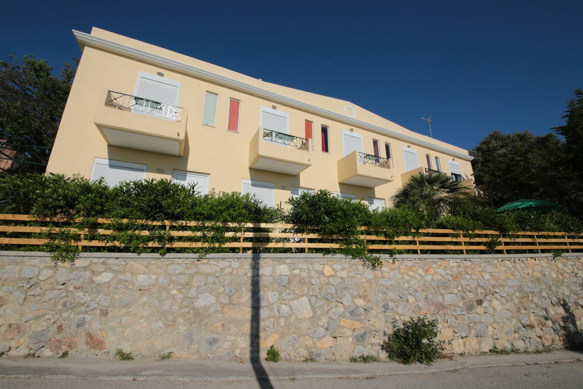 Point Twins Apartments Vrontádos Eksteriør billede